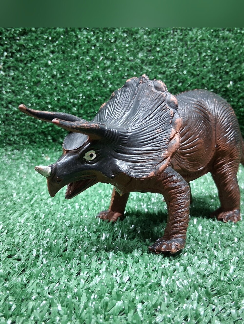 Vintage Imperial Toy Triceratops Dinosaur 1985 Prehistoric Brown Black